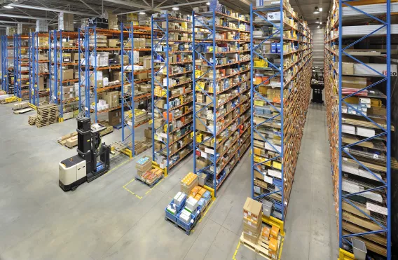 Lecot, Magazijn met smalle gangen
